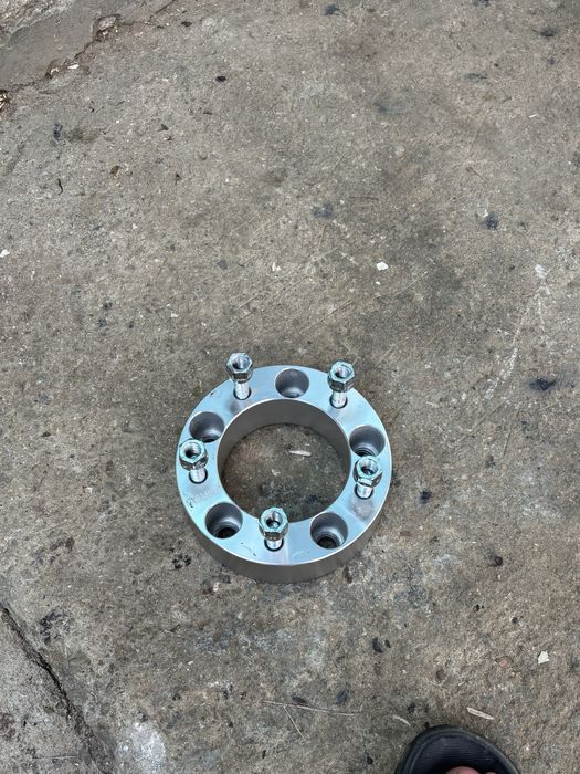 Vând flanșe distanțiere