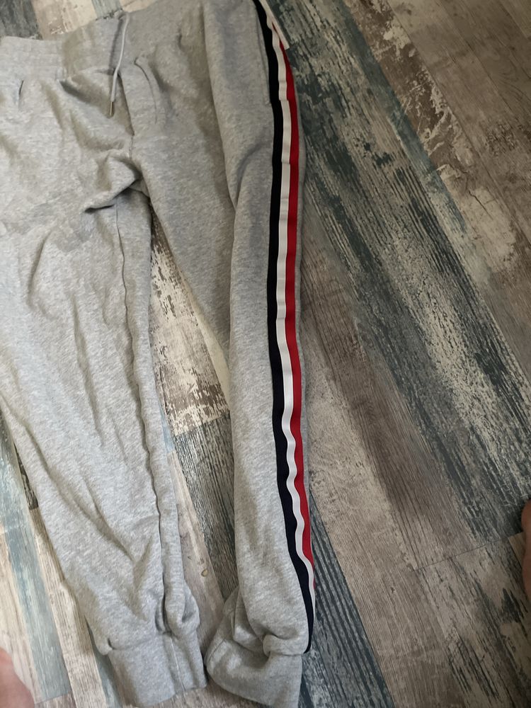 Долница moncler уникална
