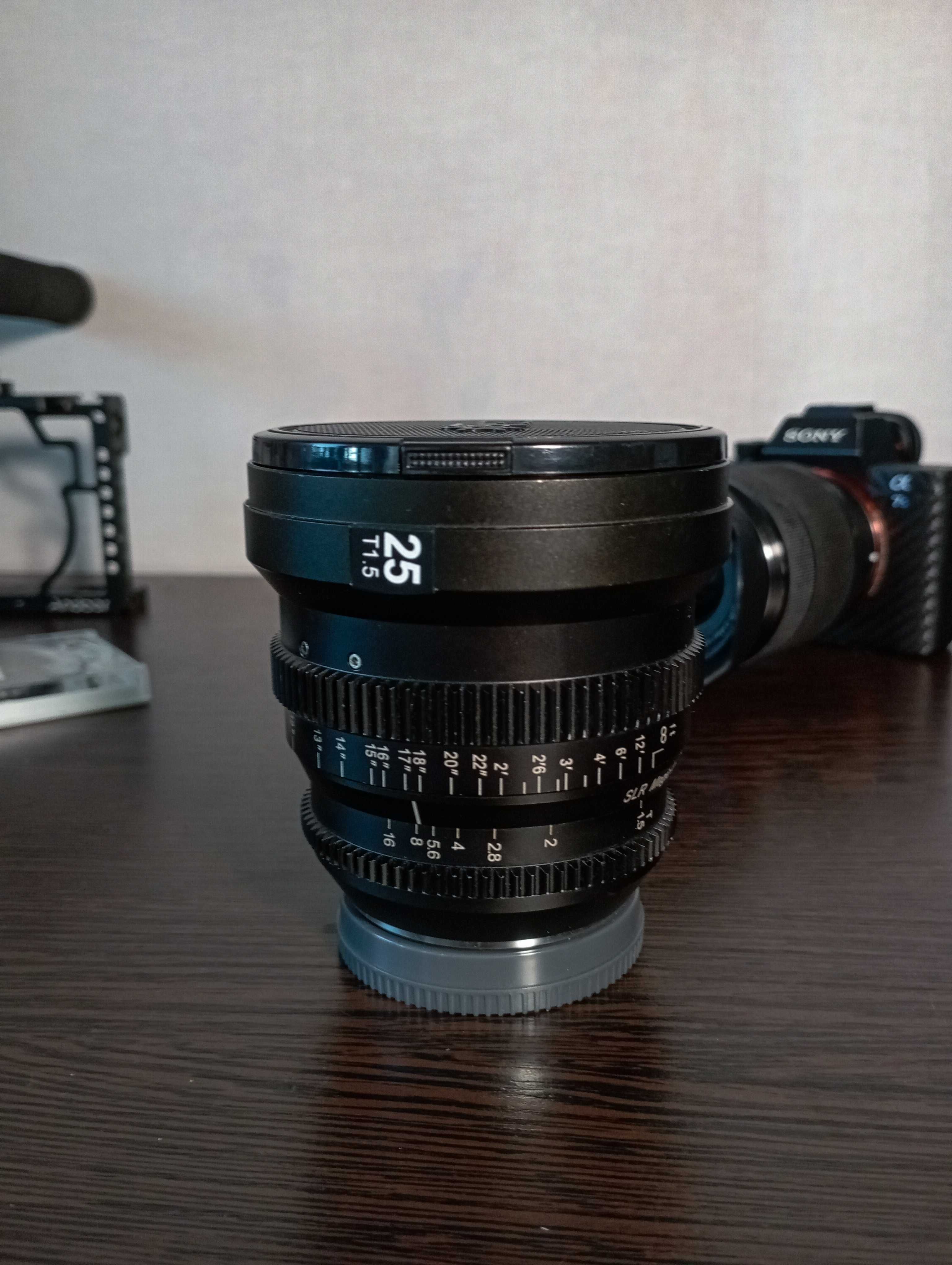 Sony A7s2 + SLR Microprime 25mm Т 1.5, Sony FE 28-70mm