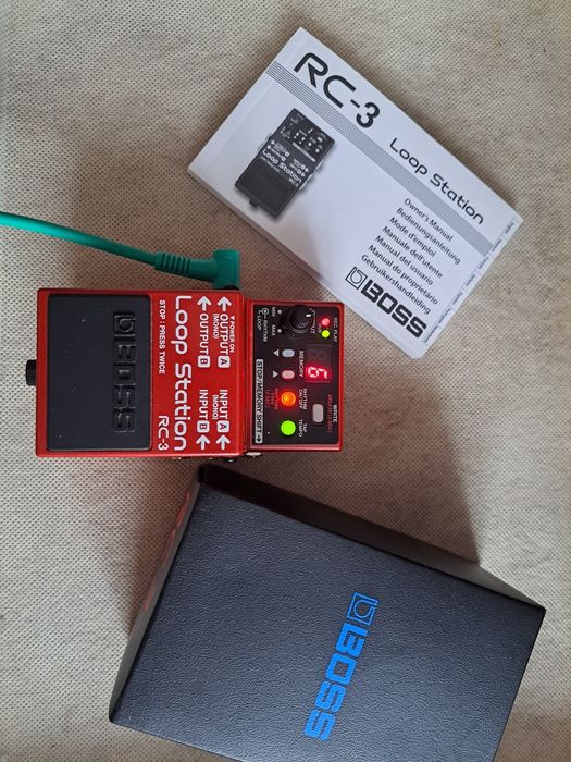 Boss rc3 looper station
