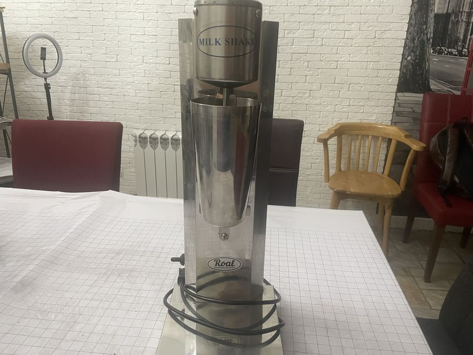 Продаю коктейльный бледэр новый