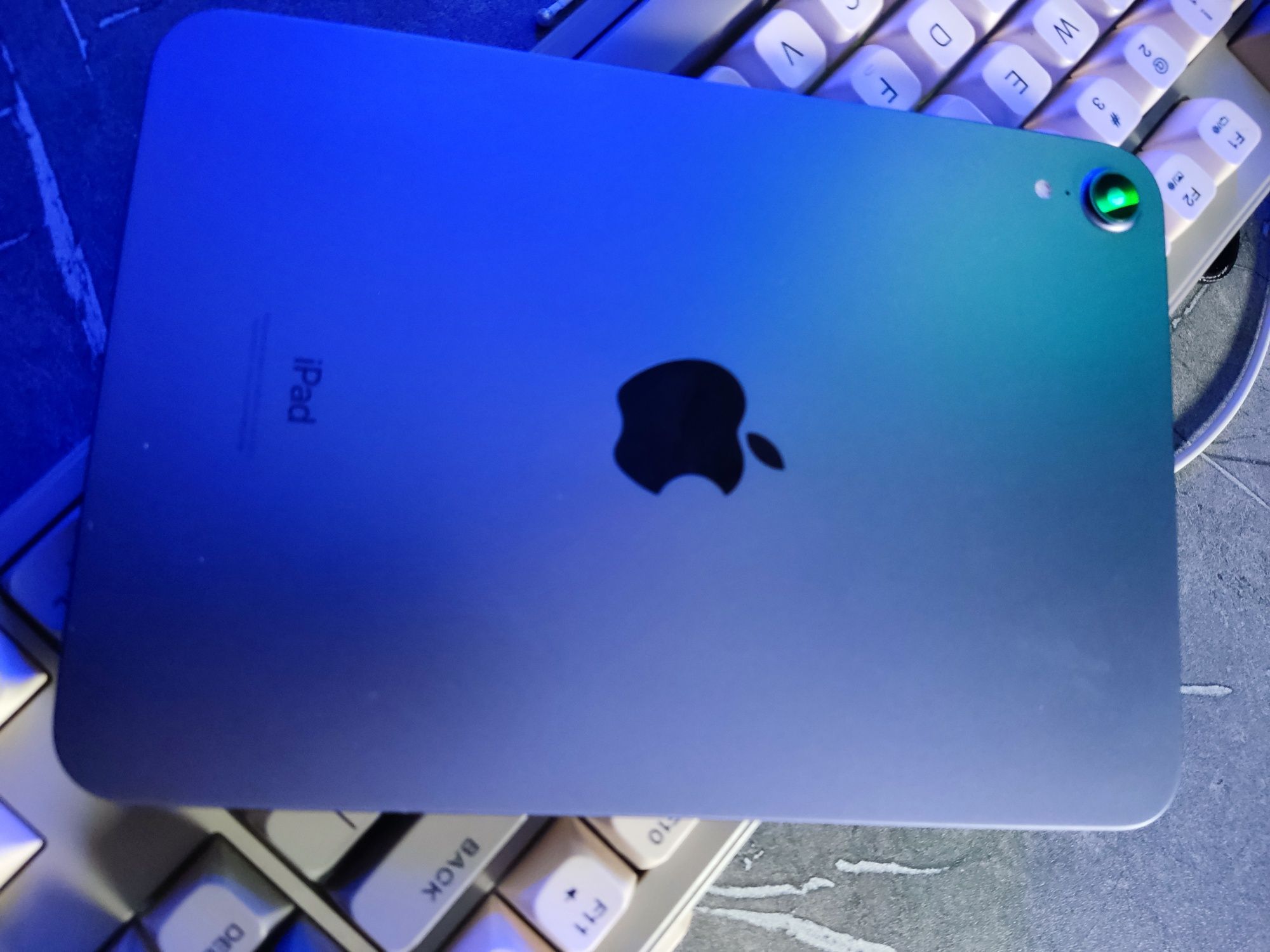 IPad mini 6  64GB Pashti yangi kami yoq