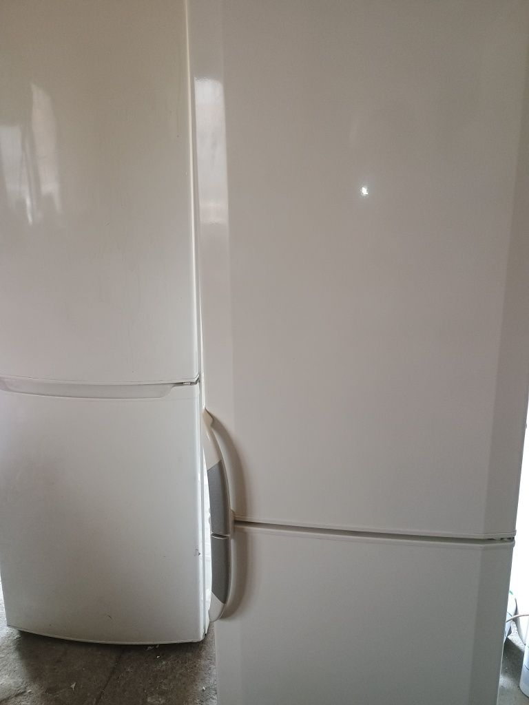 Combină frigorifica/Frigider  artic MWR488
