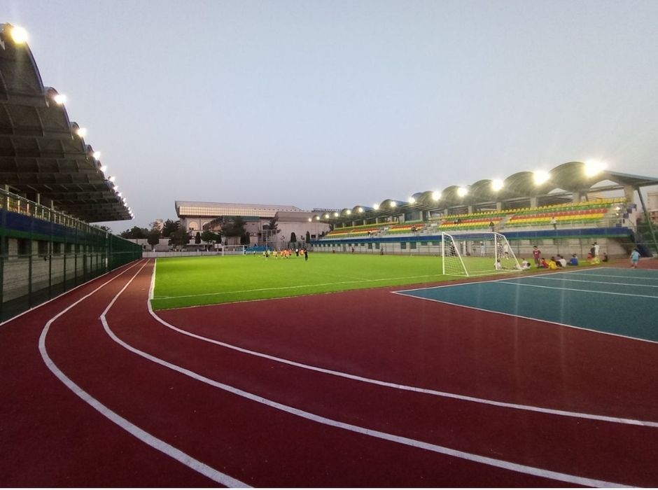 Futbol Polya 65m x 36m