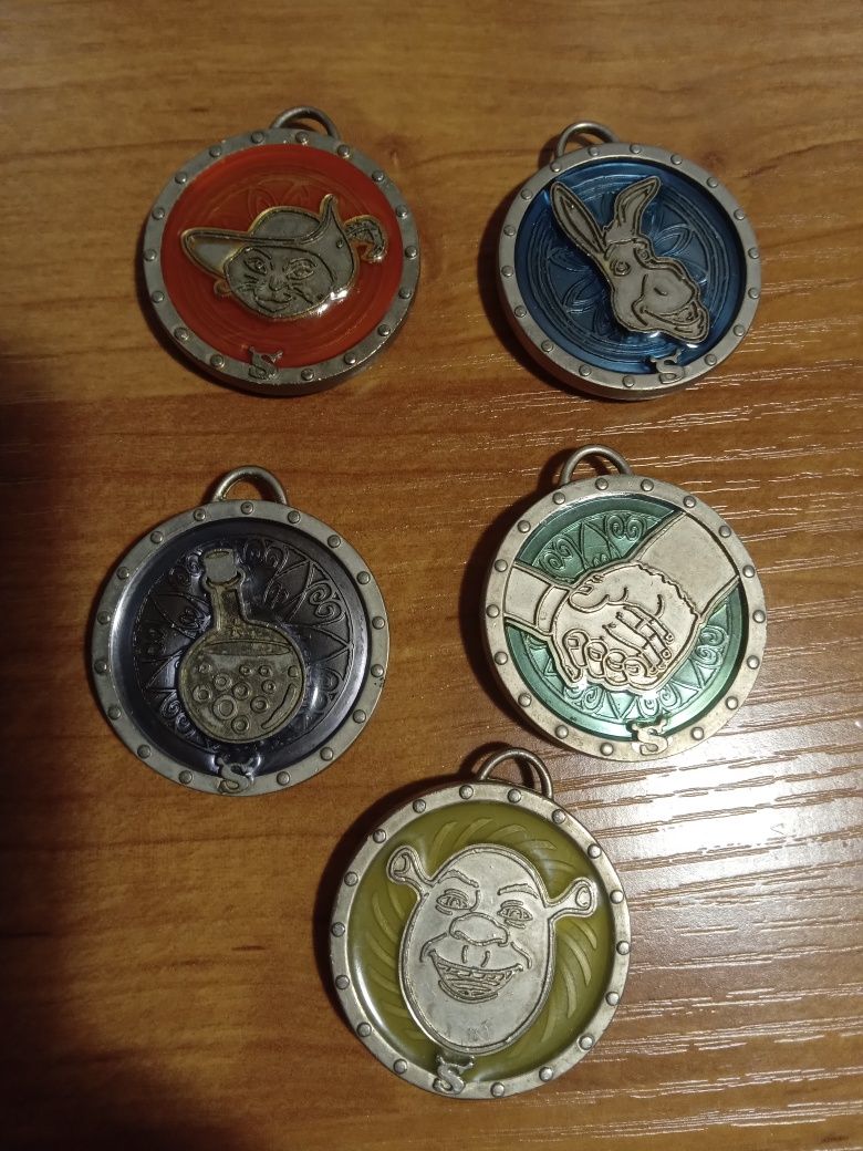 Медальоны из Шрека