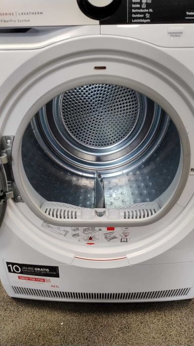 A+++ Сушилня с термопомпа AEG-АЕГ 8 кг 9000 Series SensiDry FiberPro