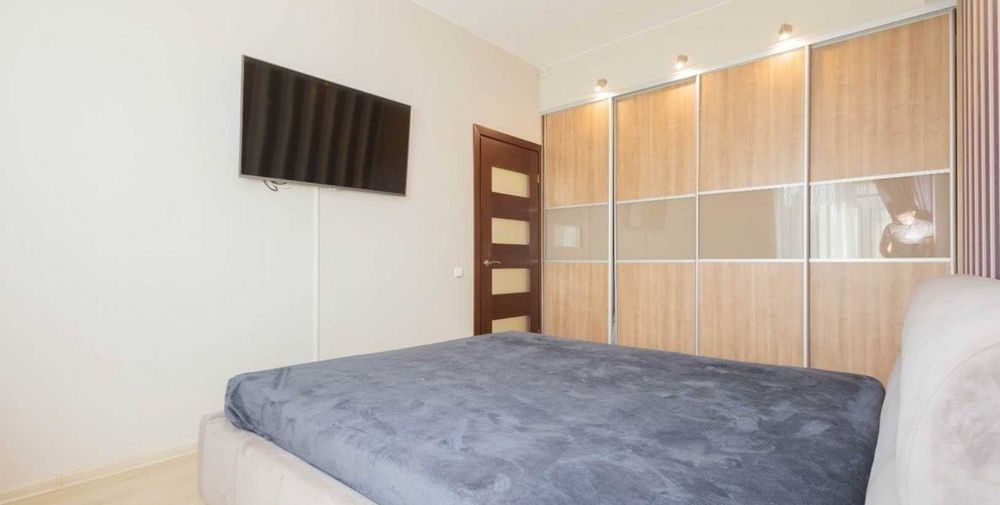 Дава се под наем Тристаен апартамент в Бургас, Братя Миладинови - 90 кв.м за 433.5 € - Снимка #3