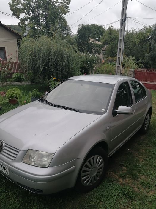 Volkswagen Bora, 1.6 benzina, an 2005