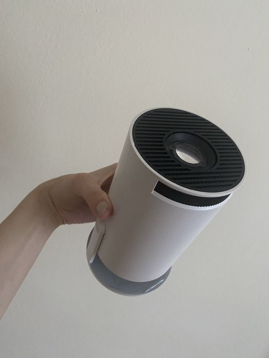 Videoproiector portabil