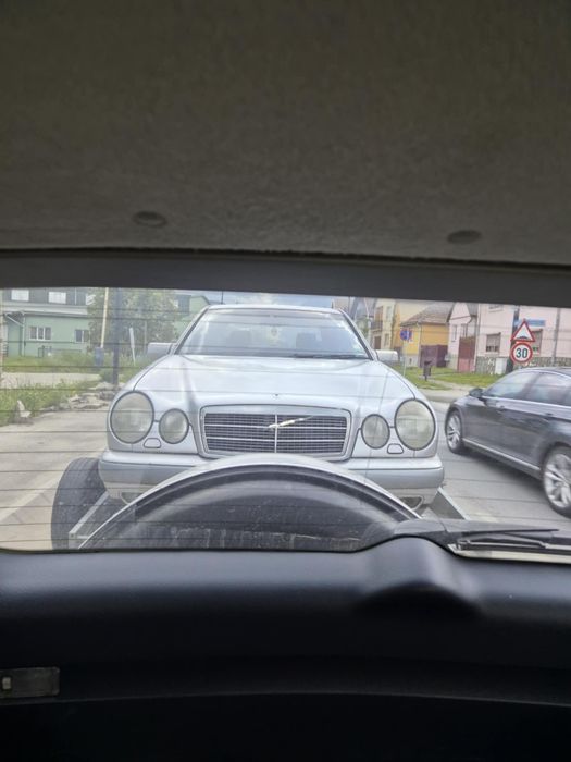 Mercedes e200 automat