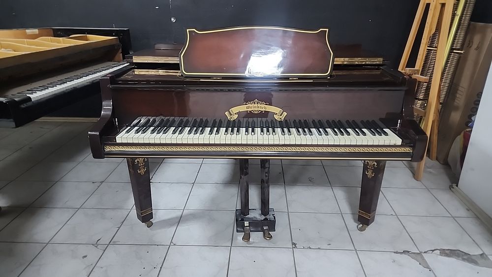 Рояль кабинетный  Weinbach