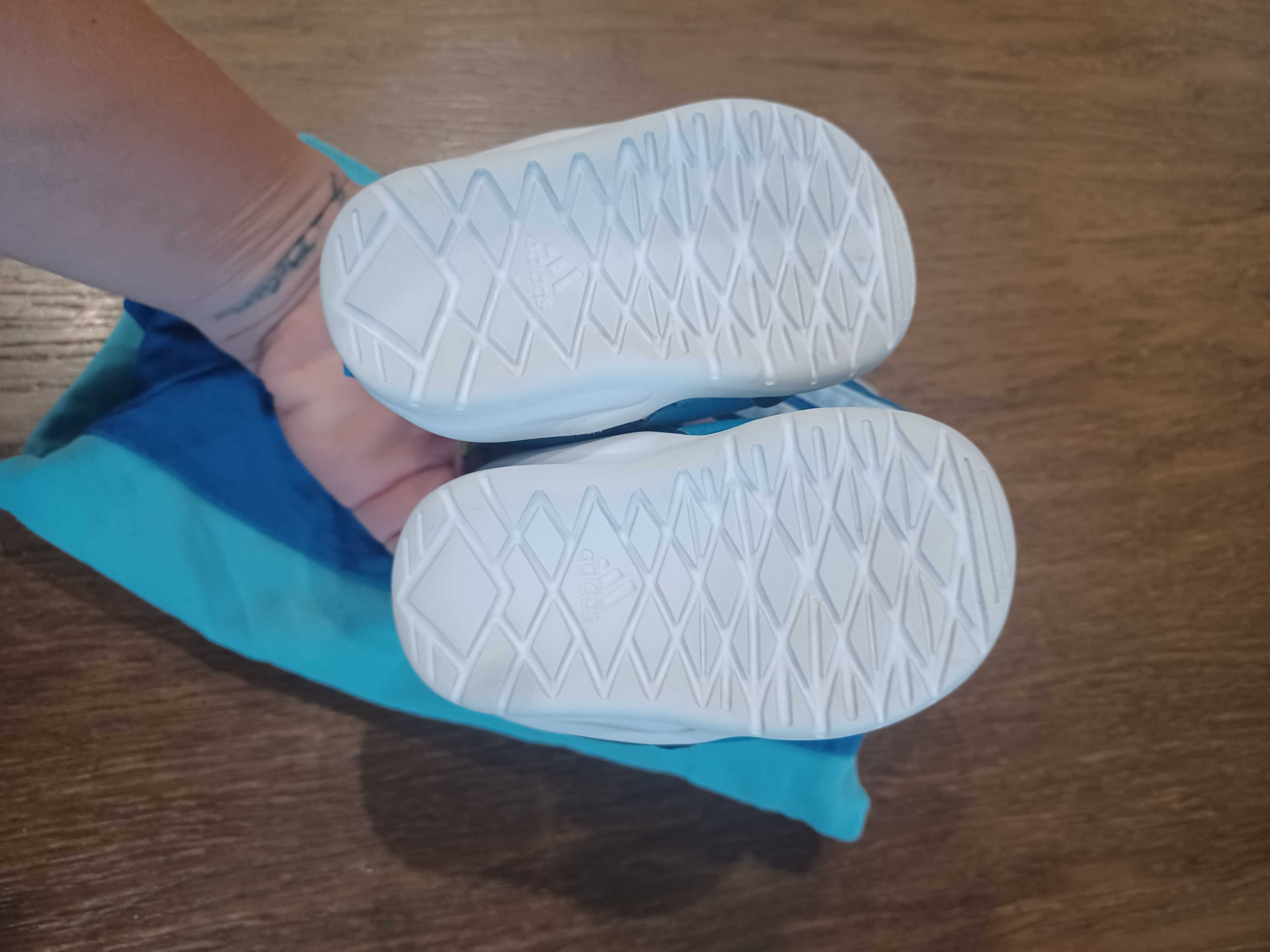 Маратонки адидас и комплект адидас adidas