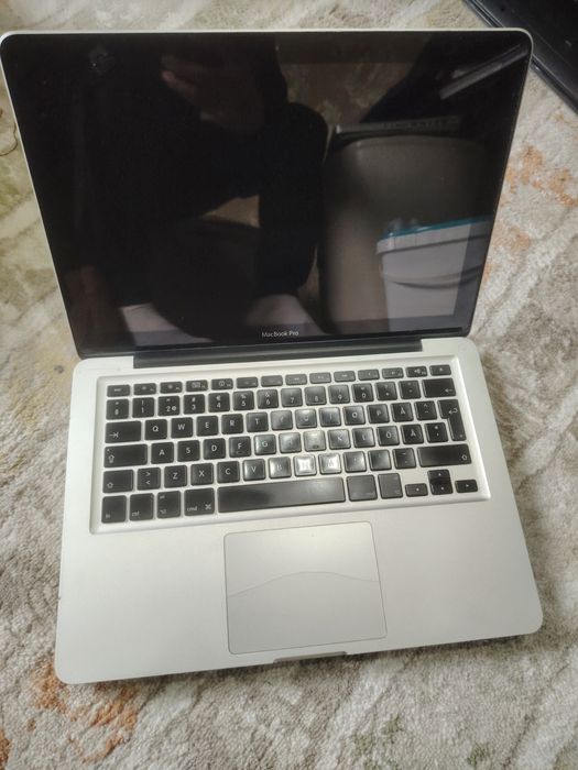 Лаптопи за продажба