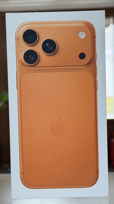 iPhone 17 pro max Pret 7800 lei