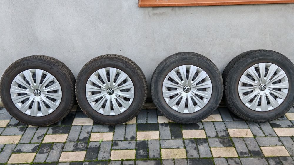 Jante de tablă 195 65 15 cu anvelope iarnă Bridgestone Blizzak