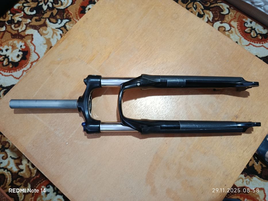 Амортисьорна вилка SR Santor XCM 27.5 инча.