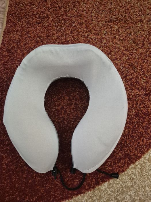 Продам подушку для шеи