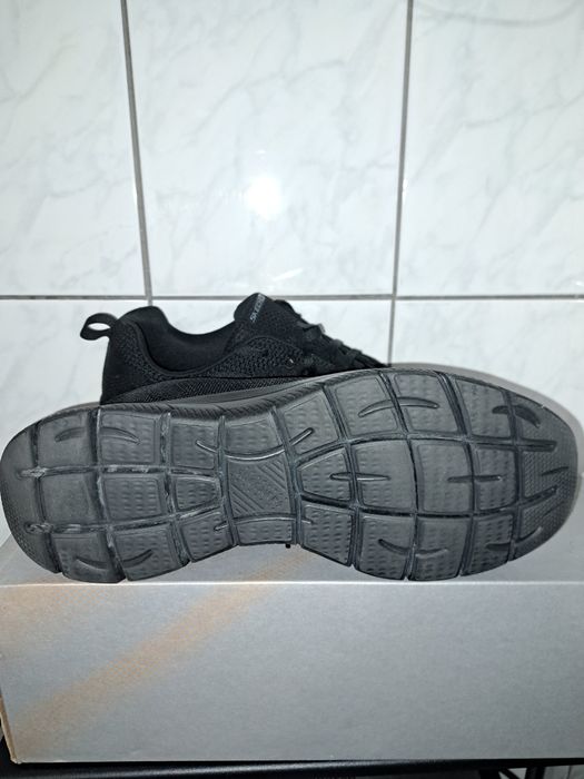Vând produs original adidasi SKECHERS nr46.30cm