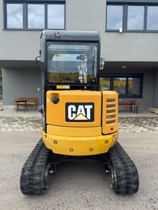 Vand miniexcavator CAT 302.7D an 2020 ore 1450 ( kubota , takeuchi )