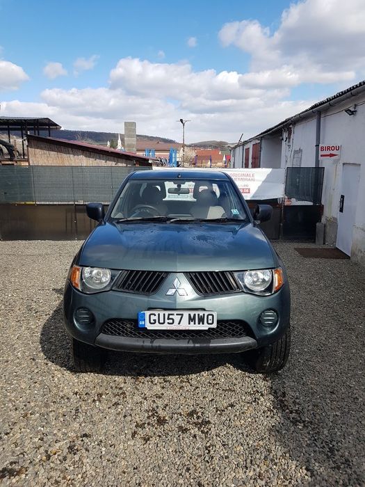 Bena Mitsubishi L200 2006 - 2010 VERDE (653) MODEL LUNG