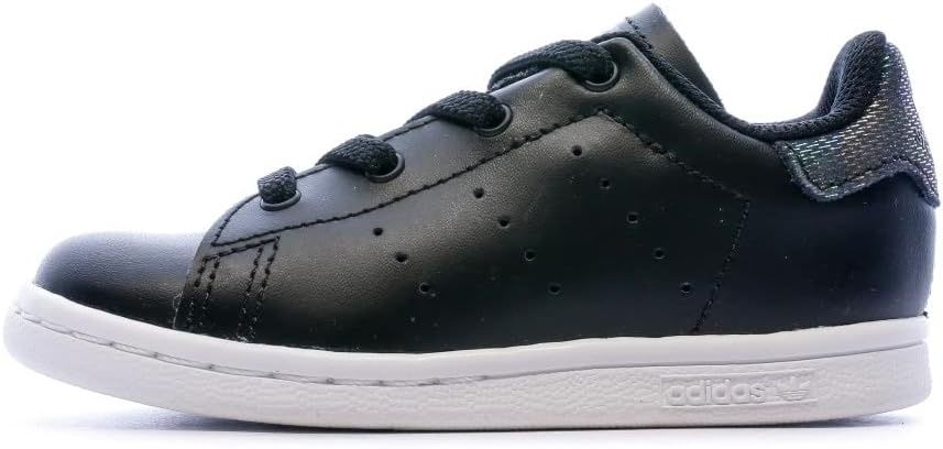 Оригинални кецове Adidas, номер 24