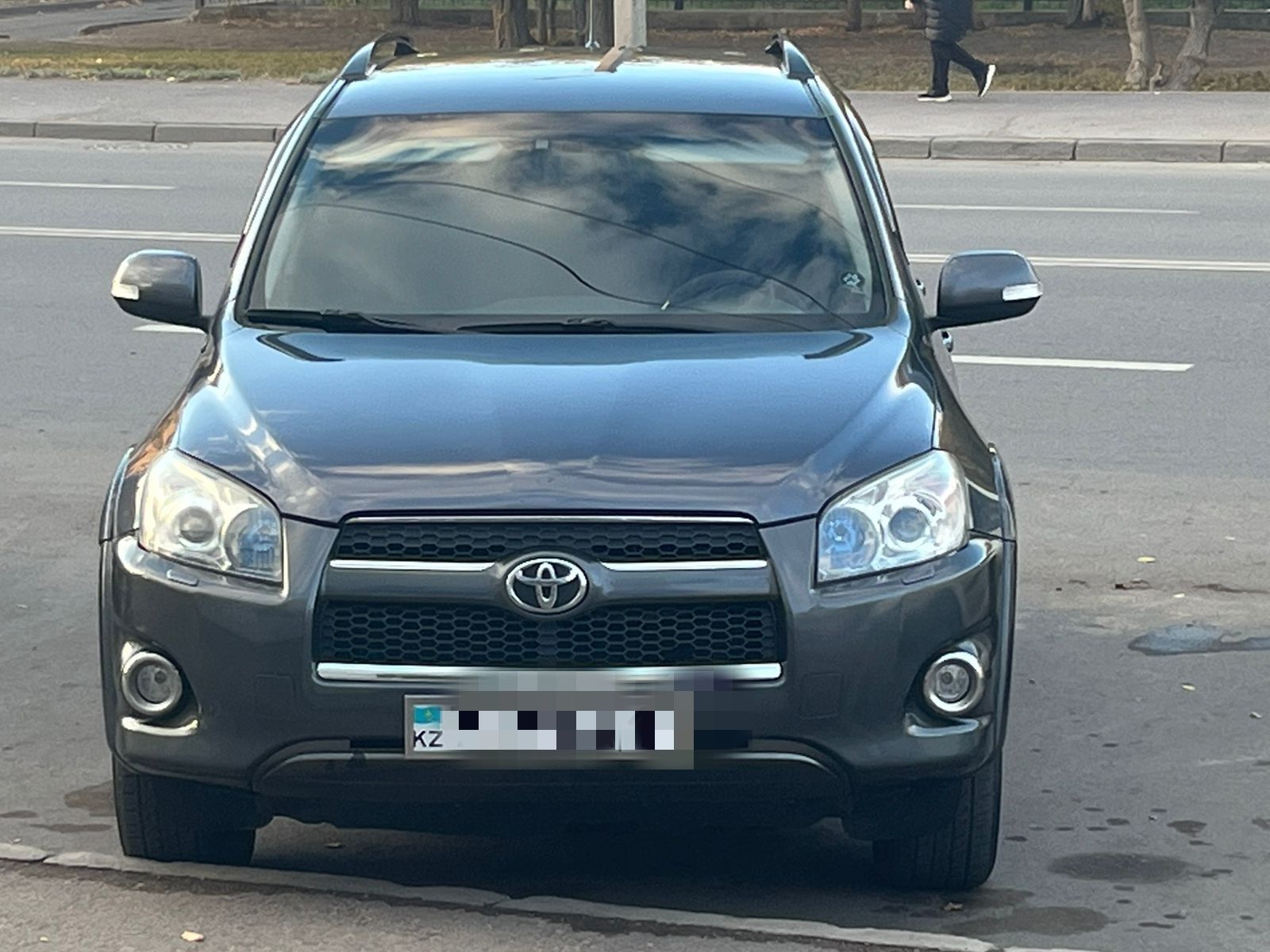 Продаю Toyota RAV 4