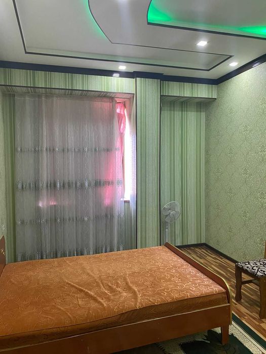 Lagmani oldida 2 xonalik uy sotiladi