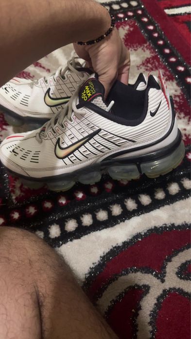 Adidasi nike vapormax 360
