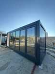 Vand containere modulare 3 x 6 m pt birou cu vitrina