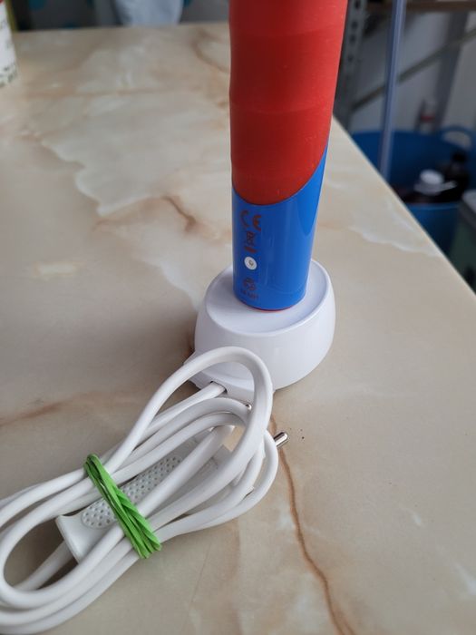 Încărcător periuță dinți Braun