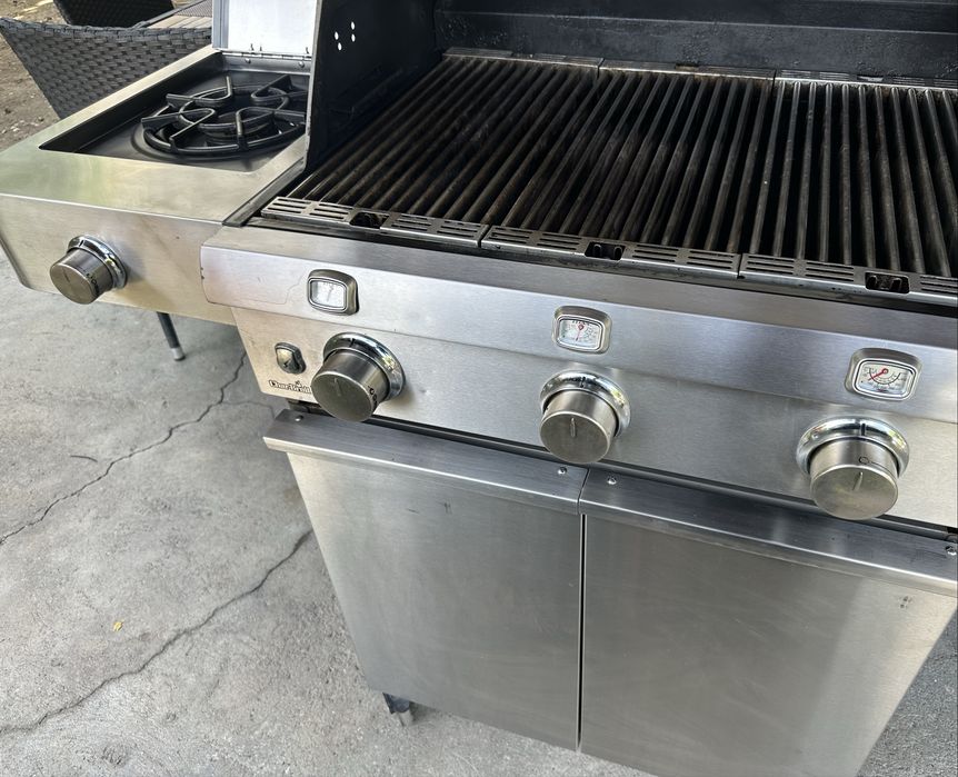 Газово барбекю Char Broil Titan