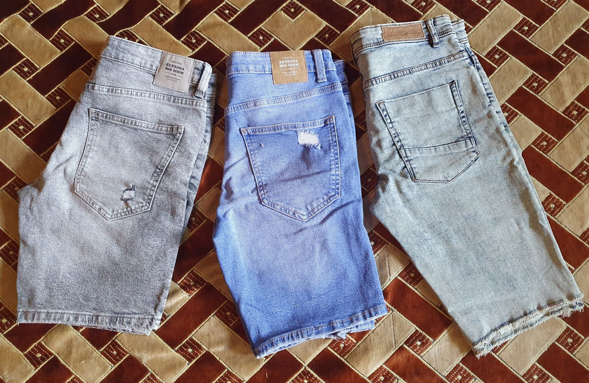 Джинсовые шорты BERSHKA -Skinny