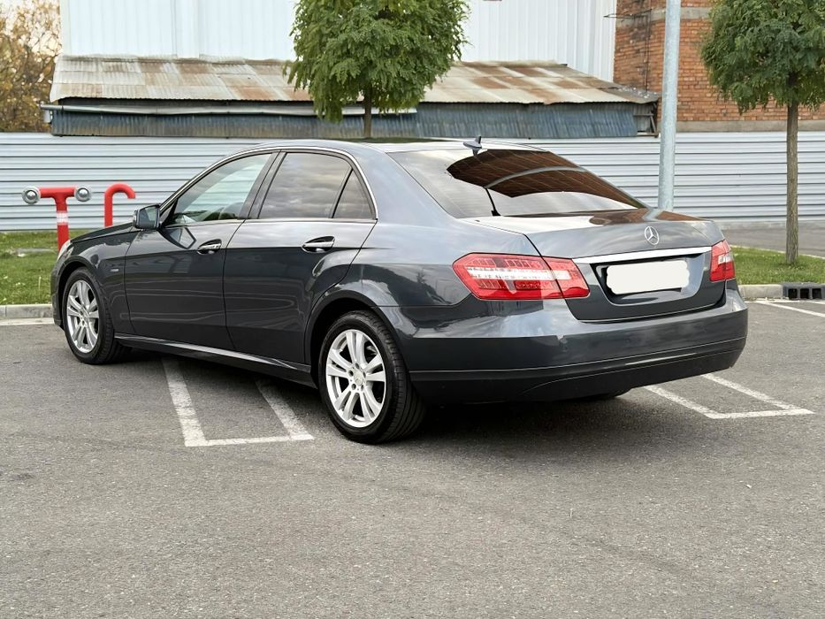 Vând schimb Mercedes E class 2.2 disel