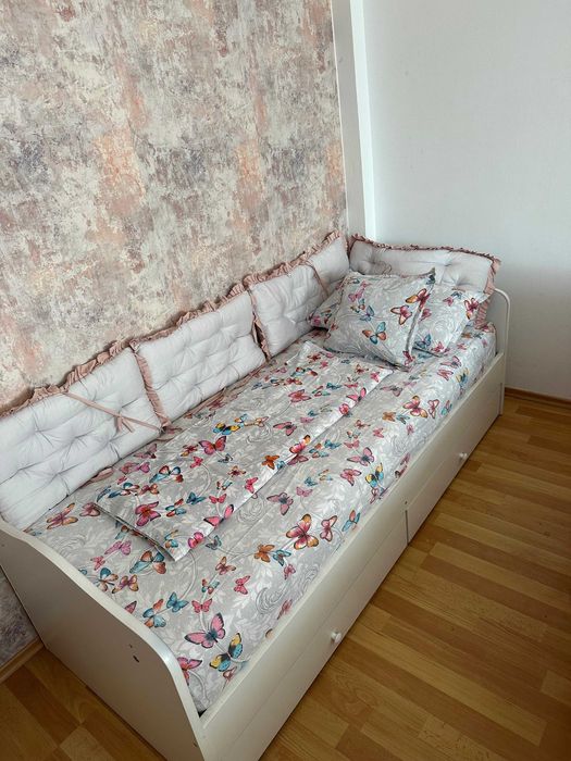 Patut cu sertare pentru copii 180 x 75 cm + saltea + 5 lenjerii de pat