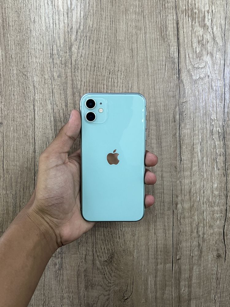 Продается IPhone 11