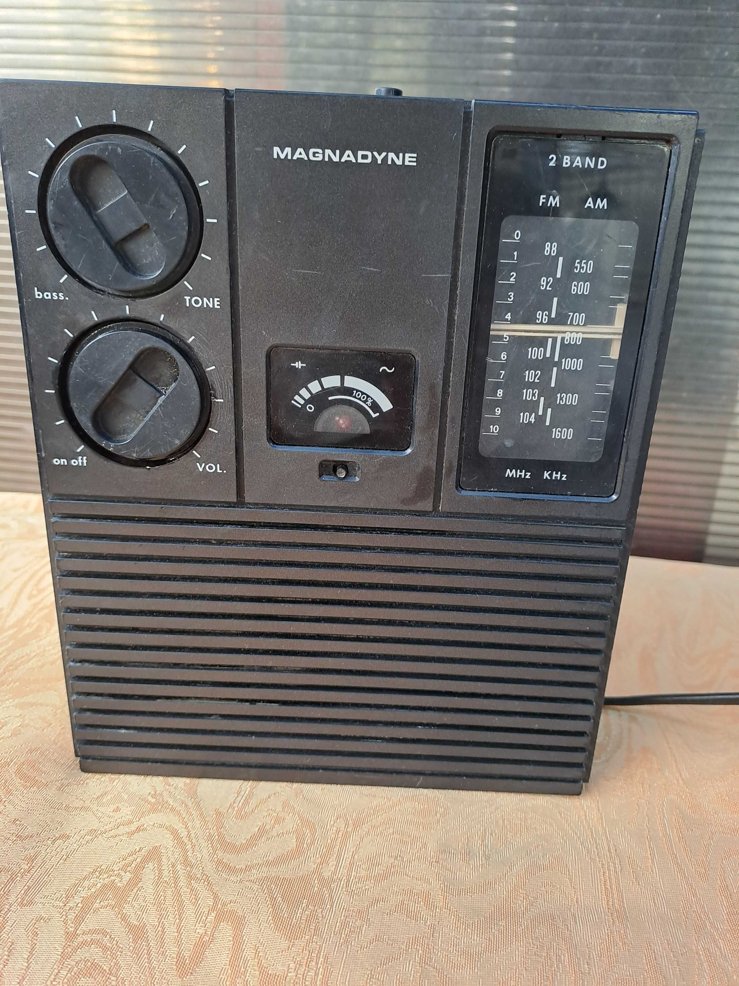 radio tranzistori Magnadyne productie  Italia