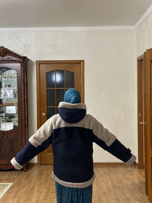 Дубленка  синеего цвета