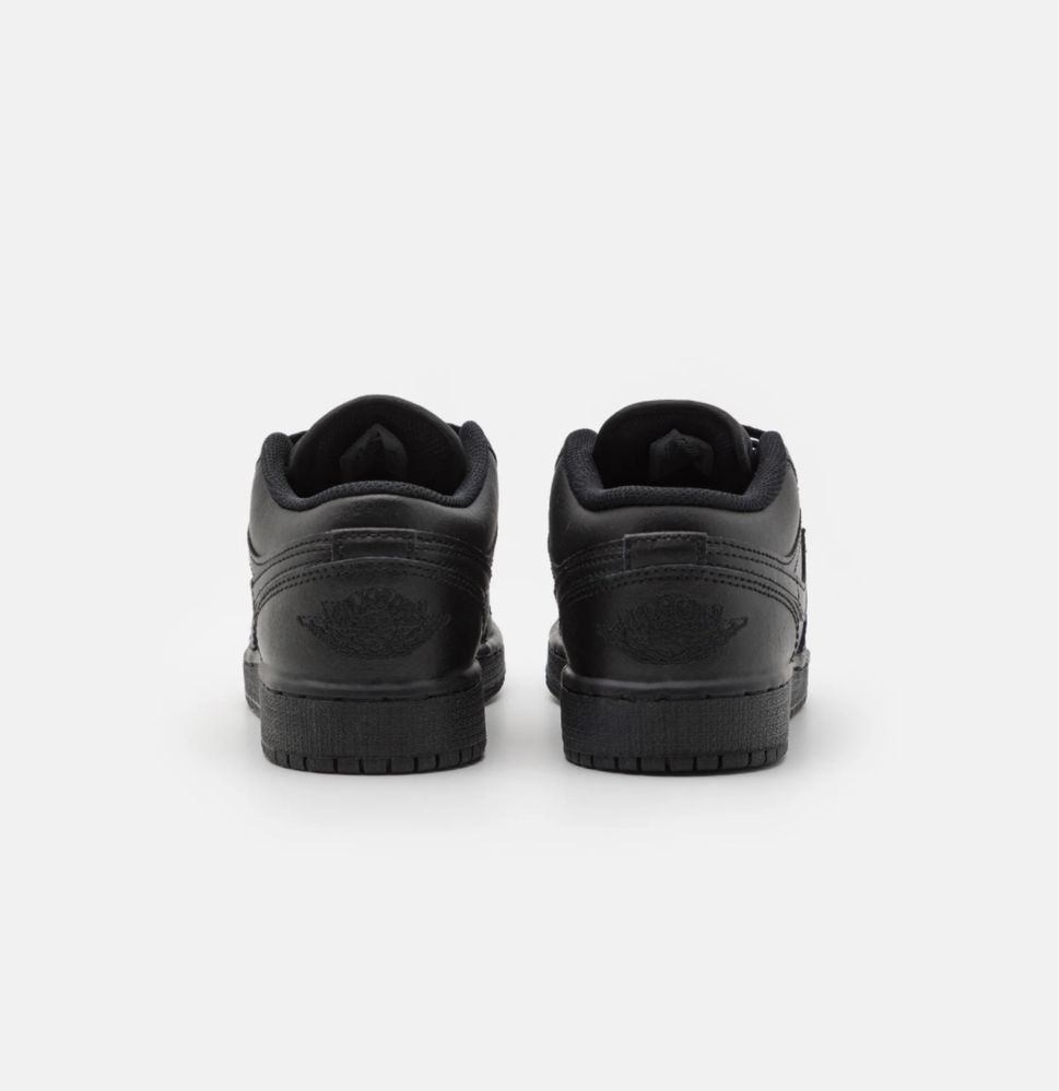 Air Jordan 1 low triple black