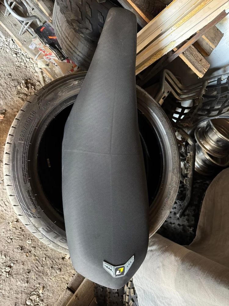 yamaha yfz 450 -заден амортисьор,седалка