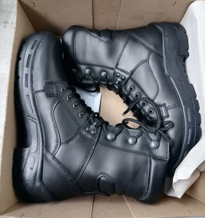 Полицейски кубинки 42 номер.