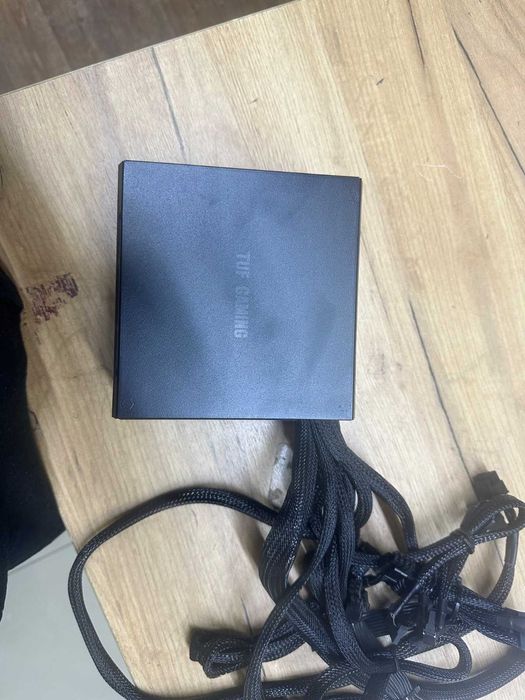 Блок питания Asus TUF 750 W