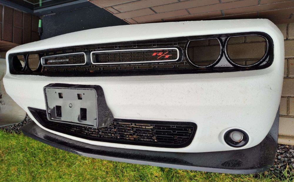 Оригинална предна броня Dodge challenger RT 5.7