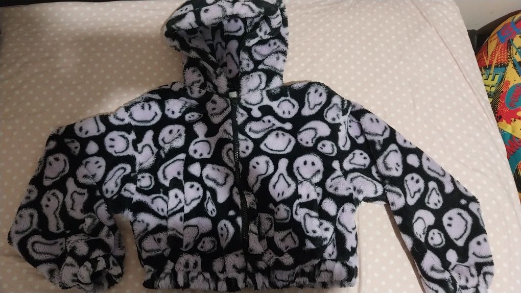 H&M плюшено яке от серията Smile
