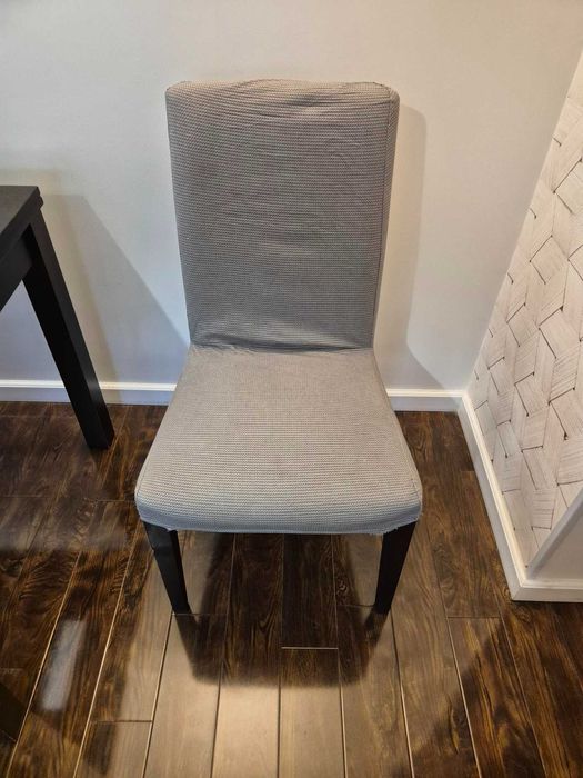 set masa living extensibila si scaune