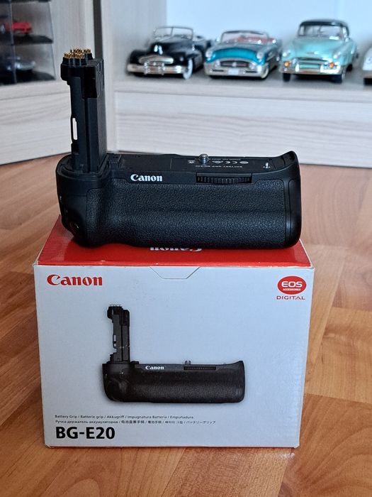 Grip original Canon BG-E20 pentru Canon 5D mark IV