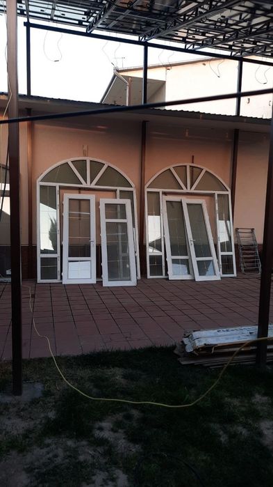 eshik.  sotiladi. va.romlar eshik qilamiz qabul. 24/7