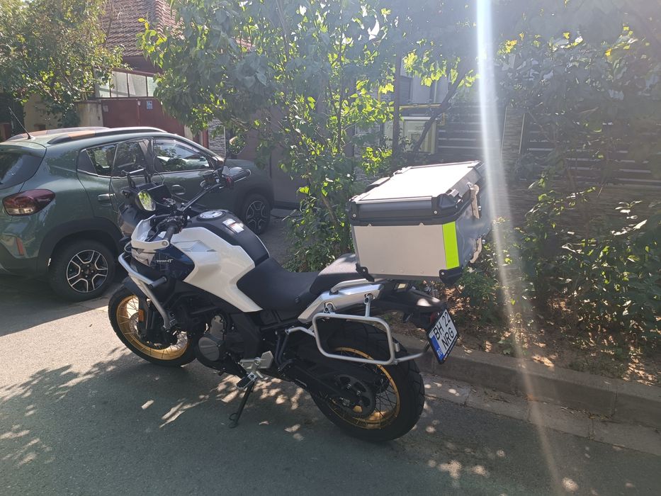 CF Moto 700MT 2025