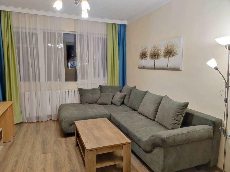 Тристаен апартамент в ж.к. Сердика.