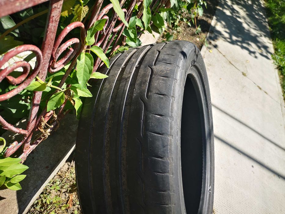 2 seturi anvelope vara 225/45R17 Dunlop, Continental