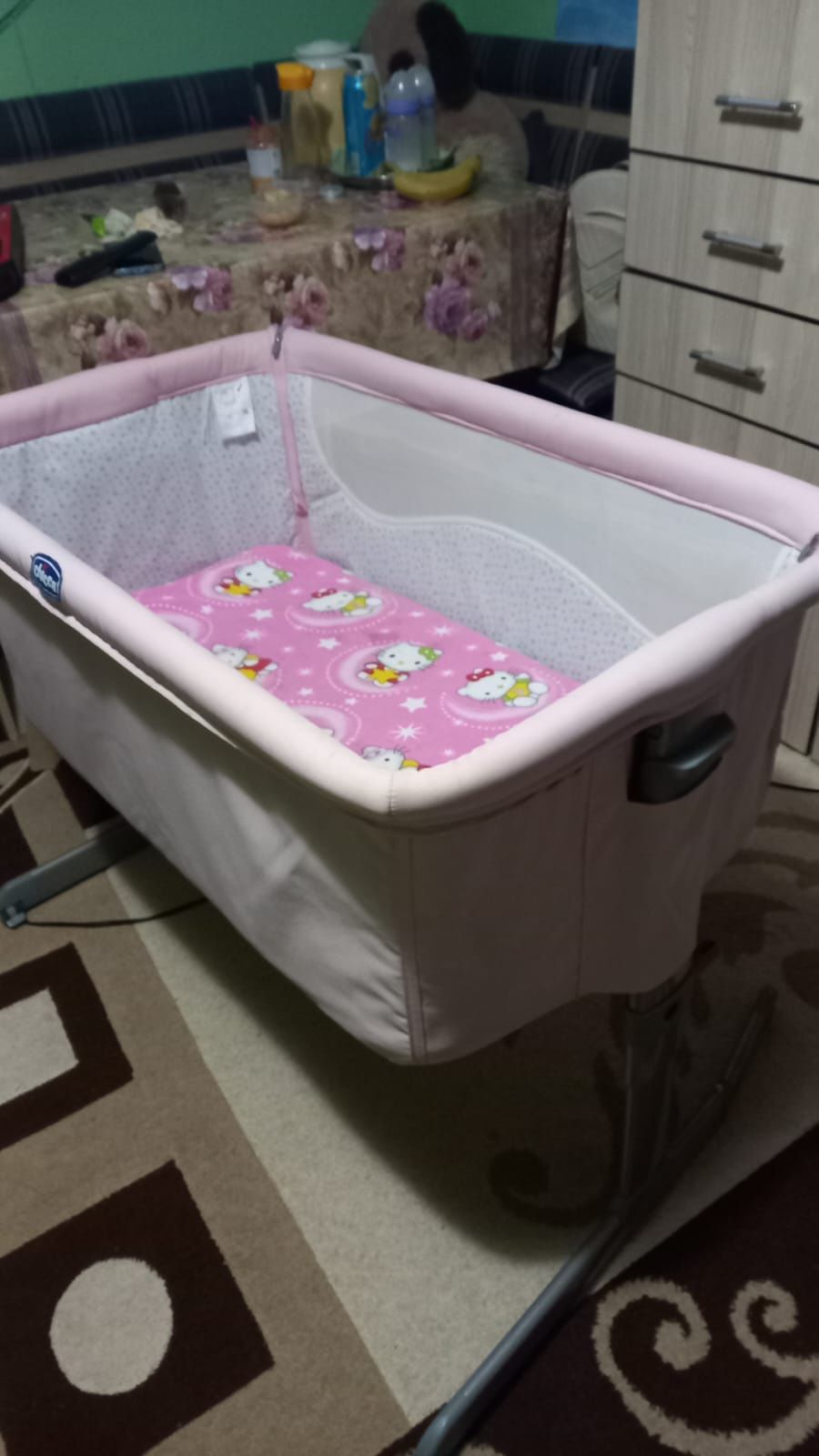 Vând pătuț copii Chicco și scaun tip măsuță